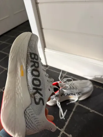 Brooks Hyperion Max 2 bike de segunda mano — imagen 4 de 7