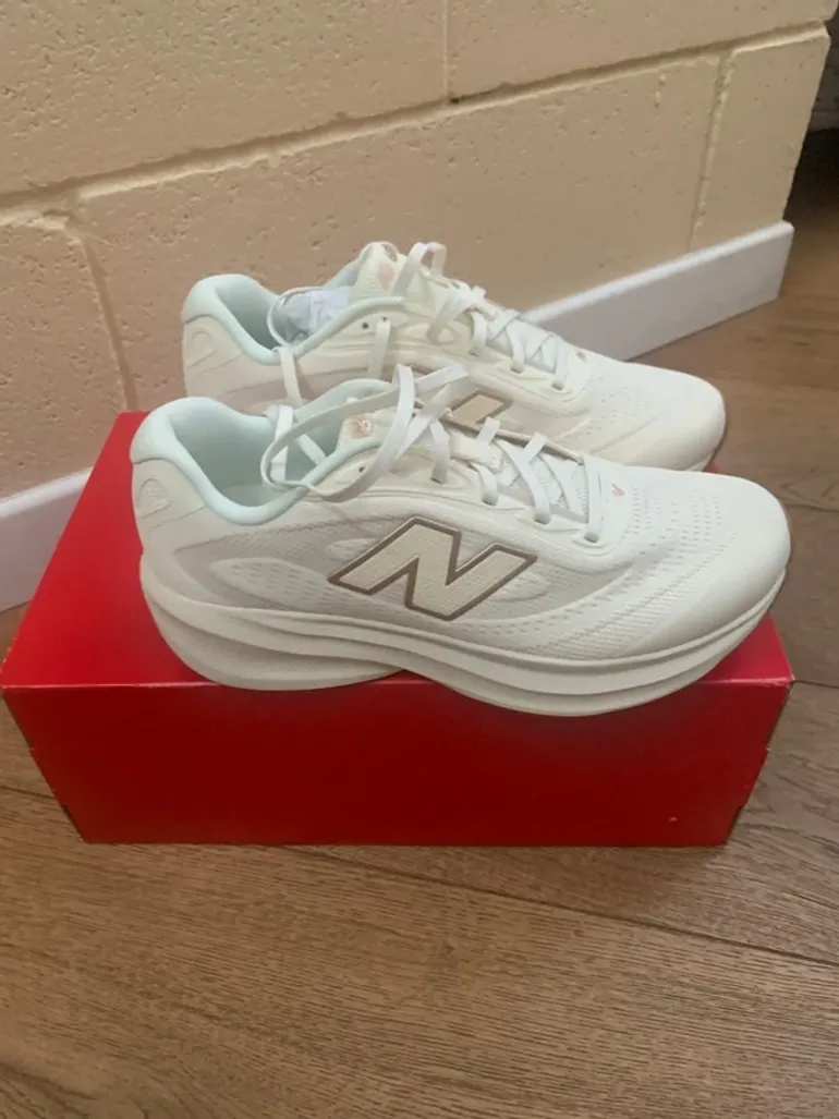 Used New Balance Running Shoes bike — image 2 of 5