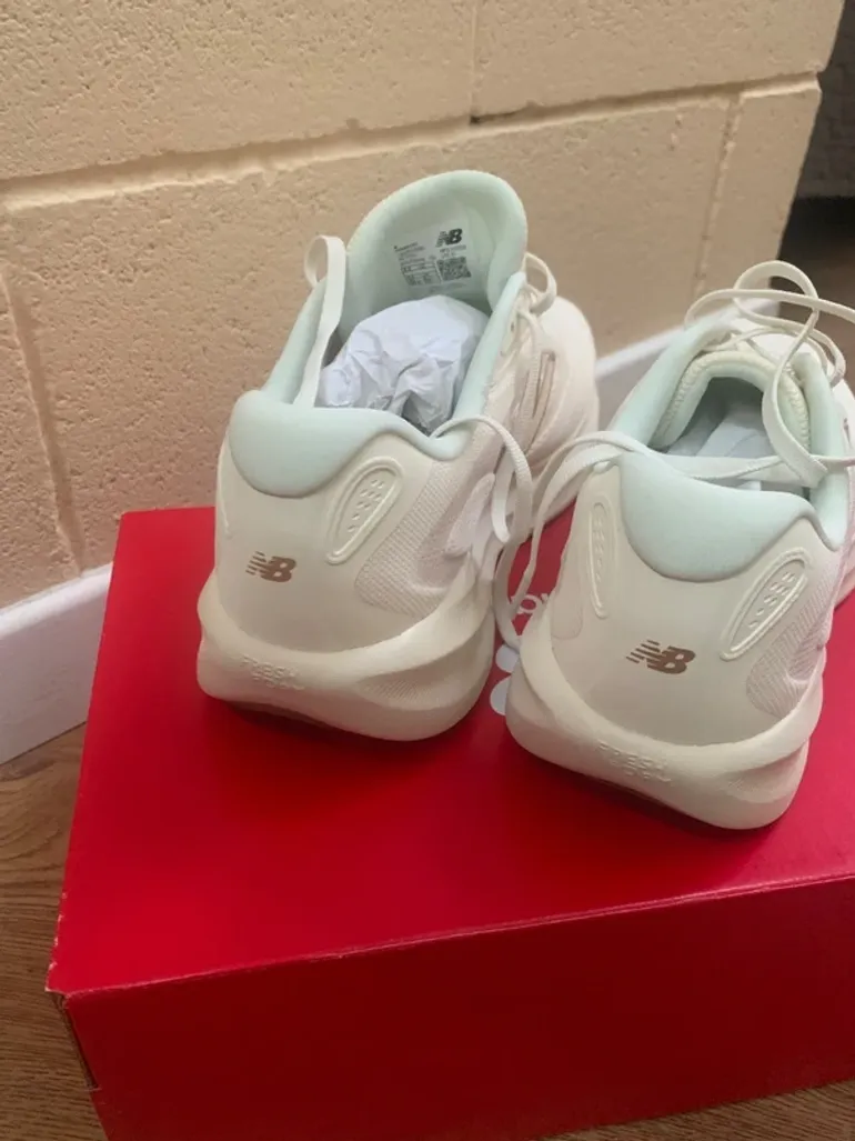 Used New Balance Running Shoes bike — image 4 of 5