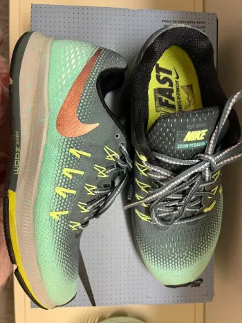 Pegasus Zoom 33 Running Shoes d'occasion