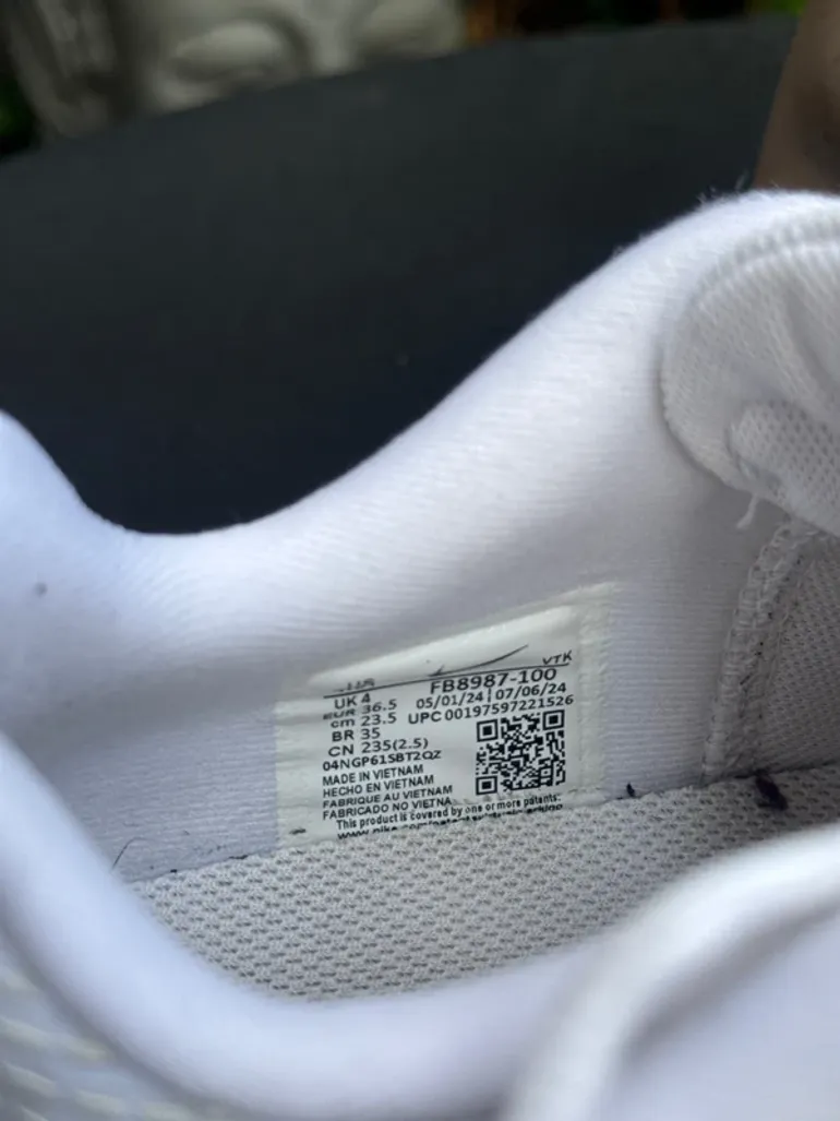 Tweedehands Nike Air Max Dn bike — afbeelding 6 van 9