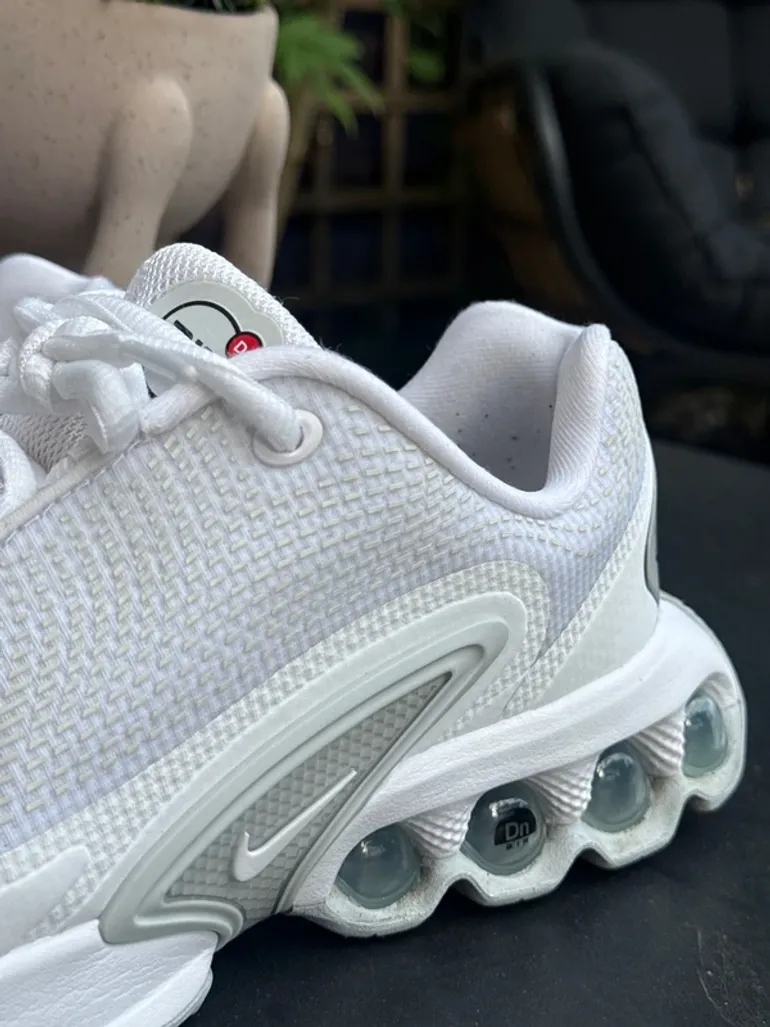 Tweedehands Nike Air Max Dn bike — afbeelding 7 van 9