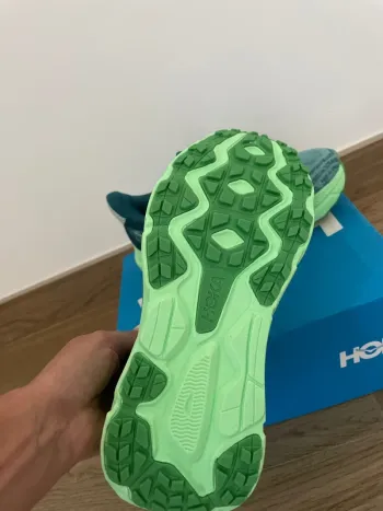 Used Hoka Challenger 7 2026 bike — image 4 of 8
