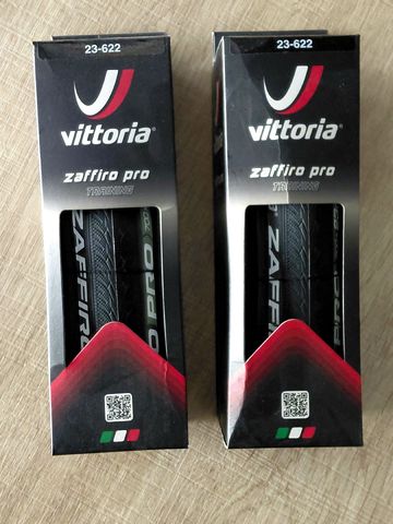 Tweedehands Vittoria Zaffiro Tyres & Tubes