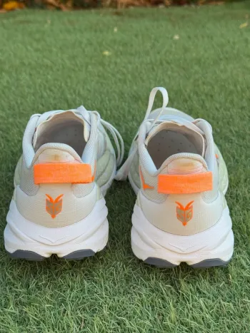 Hoka Speedgoat 6 bike d'occasion — image 4 sur 12