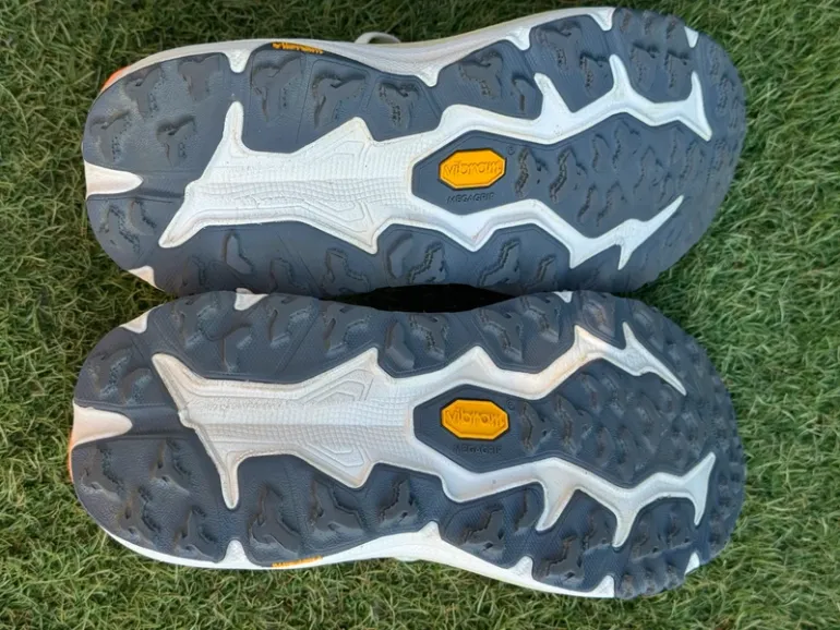 Hoka Speedgoat 6 bike d'occasion — image 10 sur 12