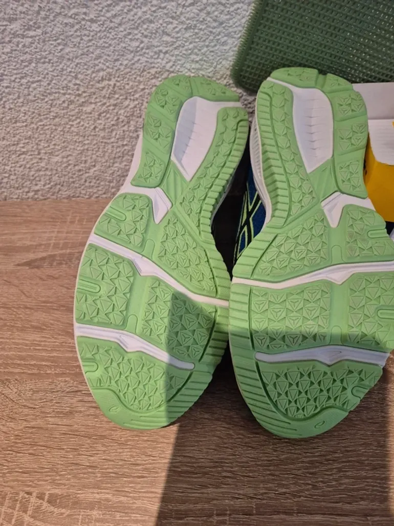 Brugt Asics Schuhe bike — billede 4 af 4