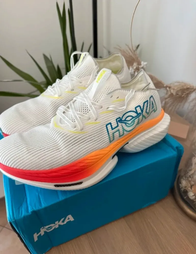 Used Hoka celio X1 bike — image 2 of 3