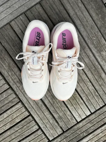 Nike Structure 26 Running Shoes d'occasion