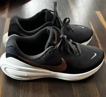 Used Nike Damen Schuhe bike — image 2 of 4
