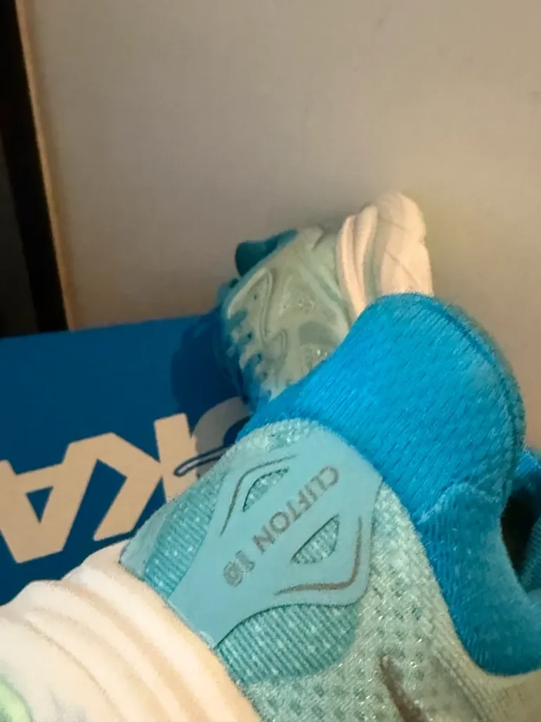 Hoka Shoes bike d'occasion — image 10 sur 15