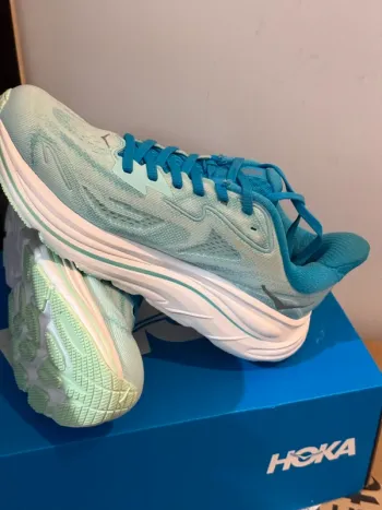 Hoka Shoes bike d'occasion — image 12 sur 15