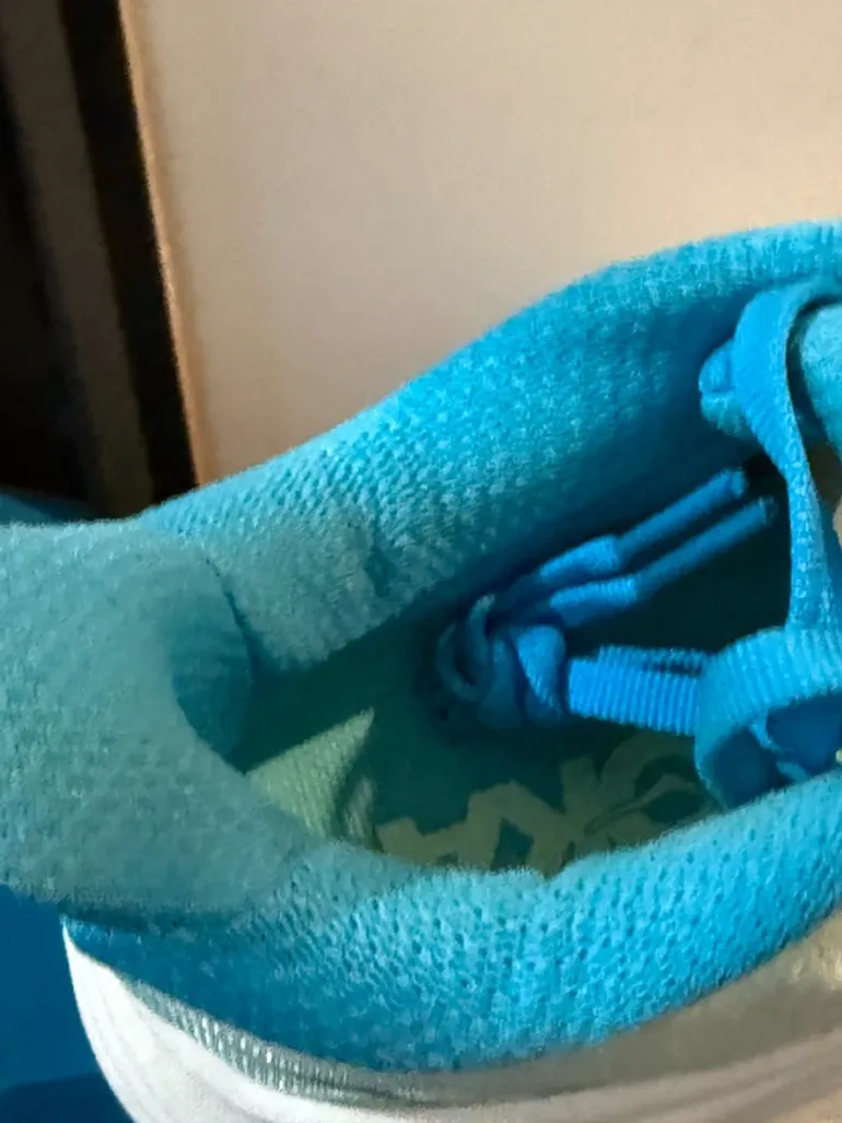 Hoka Shoes bike d'occasion — image 8 sur 15