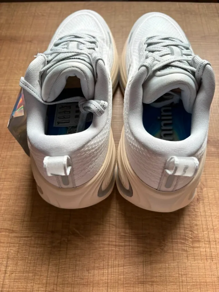 Used Nike Vomero Plus bike — image 5 of 8