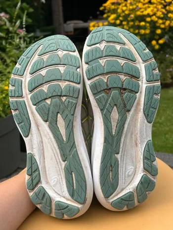 Used Asics GT-2000 13 bike — image 6 of 7