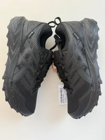 Used Asics Gel-Sonoma 6 GTX Running Shoes
