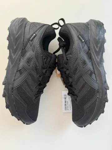 Used Asics Gel-Sonoma 6 GTX Running Shoes