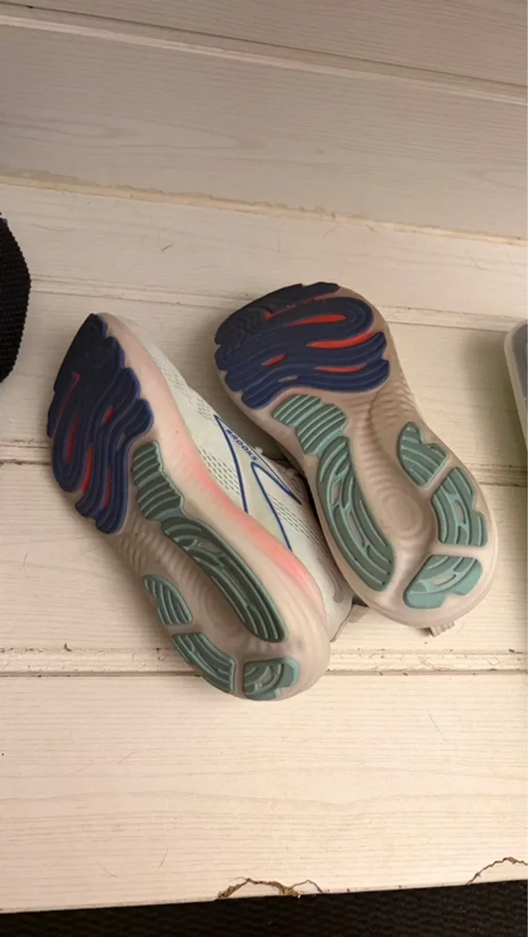 Used Brooks Glycerin 22 bike — image 3 of 4
