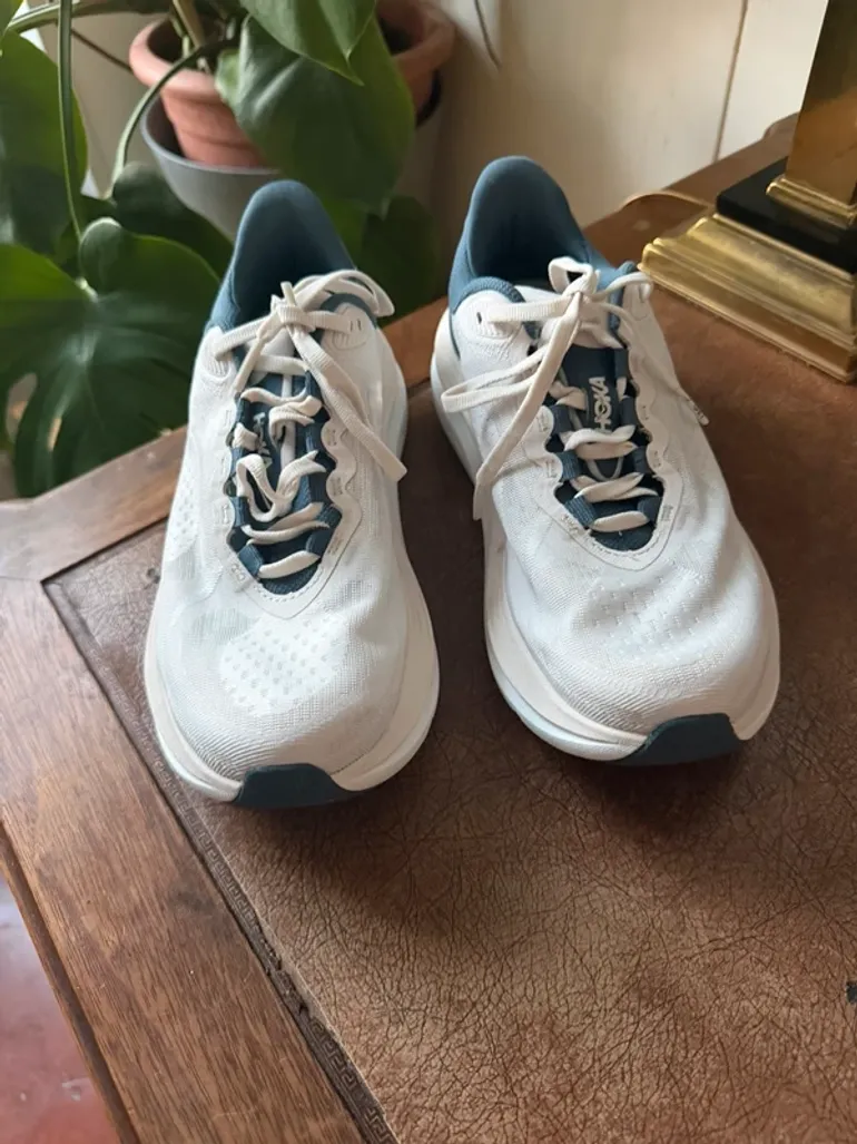 Used Hoka Running Shoes bike — image 3 of 5
