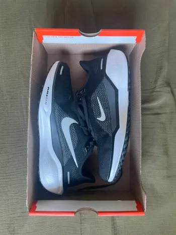 Used Pegasus Air Zoom 41 Running Shoes