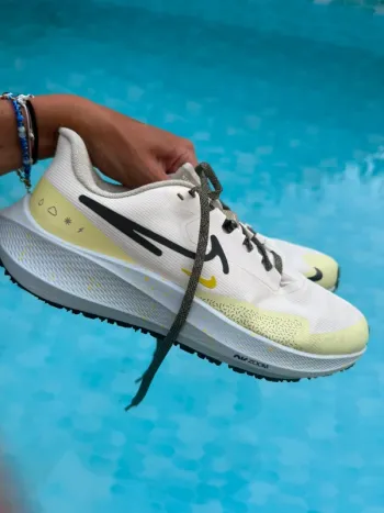 Used Pegasus Air Zoom Running Shoes
