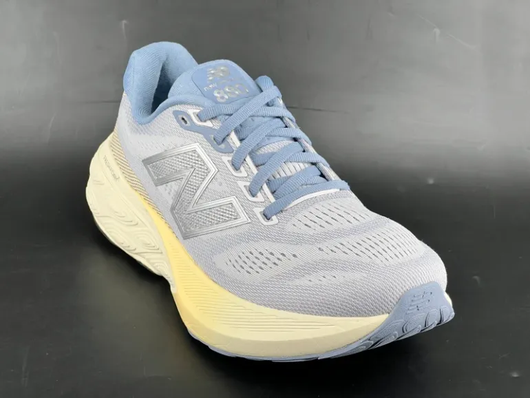 Used New Balance Fresh Foam X 880 v15 bike — image 7 of 15
