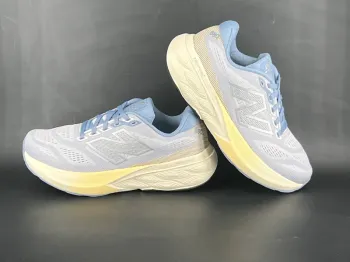 Used New Balance Fresh Foam X 880 v15 bike — image 3 of 15