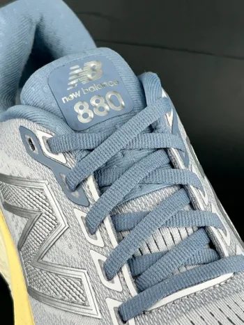 Used New Balance Fresh Foam X 880 v15 bike — image 8 of 15