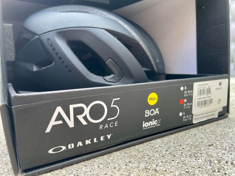 Brugt Oakley ARO5 Race Helmet bike — billede 13 af 13