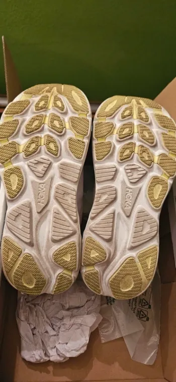 Used Hoka Clinton bike — image 3 of 5