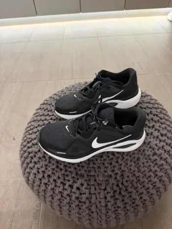 Używany Nike Sneaker Running Shoes