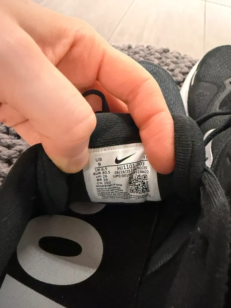 Used Nike Sneaker bike — image 2 of 7
