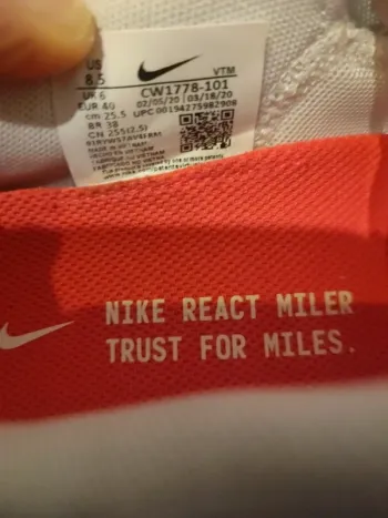 Nike Running Shoes bike d'occasion — image 6 sur 6