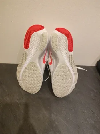 Nike Running Shoes bike d'occasion — image 5 sur 6
