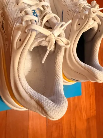 Hoka Bondi 9 bike d'occasion — image 8 sur 12