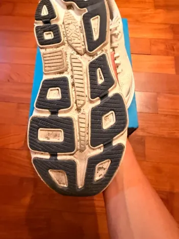 Hoka Bondi 9 bike d'occasion — image 5 sur 12