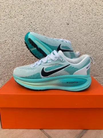 Nike Vomero 18 Running Shoes d'occasion