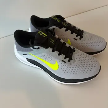 Tweedehands Nike Winflo 10 Running Shoes