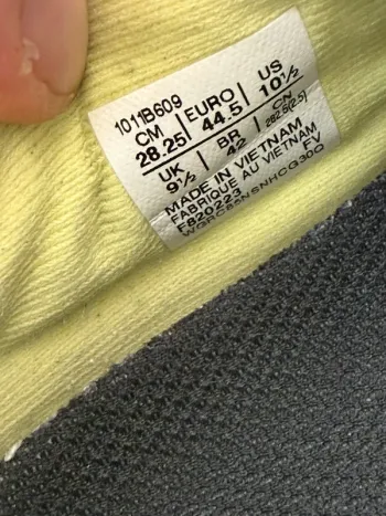 Used Asics Sneakers bike — image 5 of 5