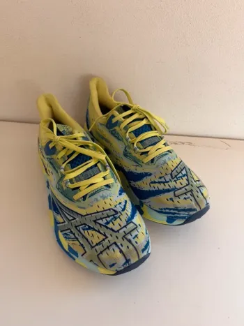 Used Asics Sneakers bike — image 2 of 5