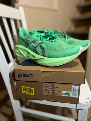 Asics Novablast 5 Running Shoes d'occasion