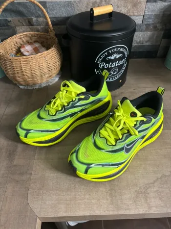 Used Asics Vomero Plus Running Shoes