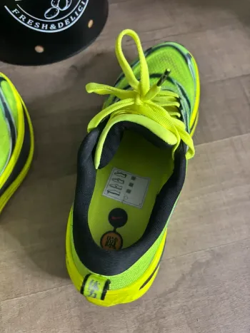 Used Asics Vomero Plus bike — image 5 of 8