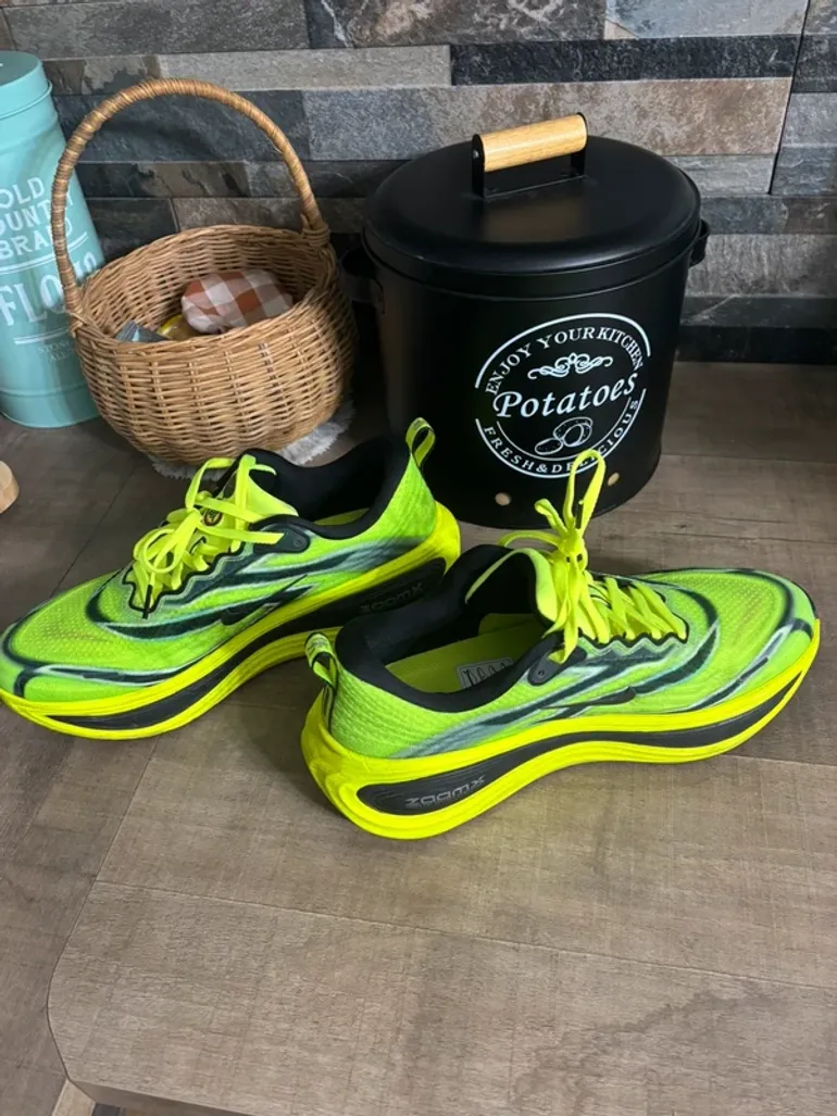 Used Asics Vomero Plus bike — image 2 of 8