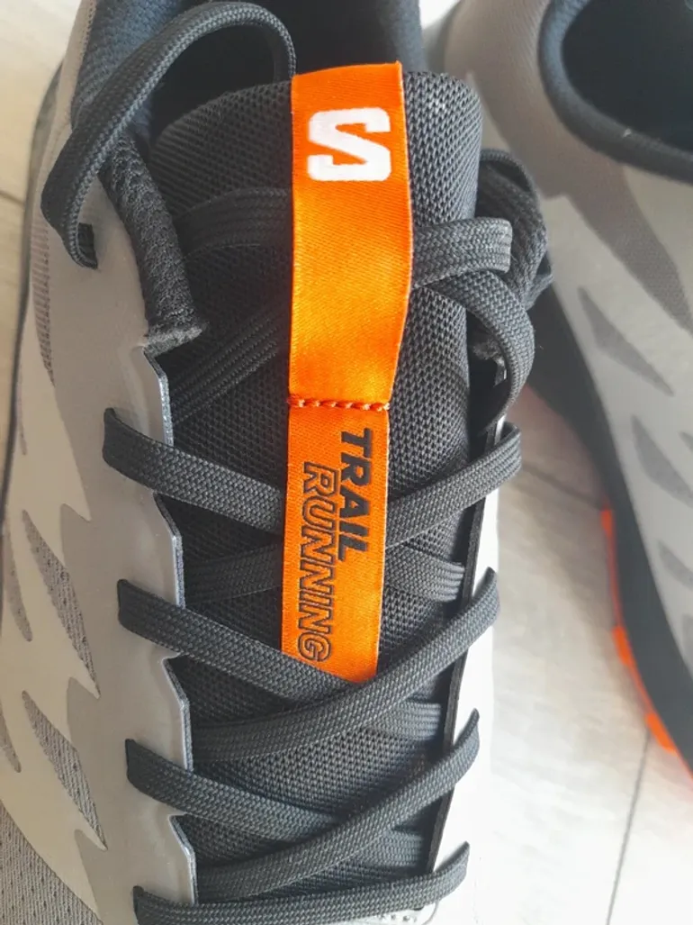 Used Salomon Trailrunning Shoes bike — image 7 of 7