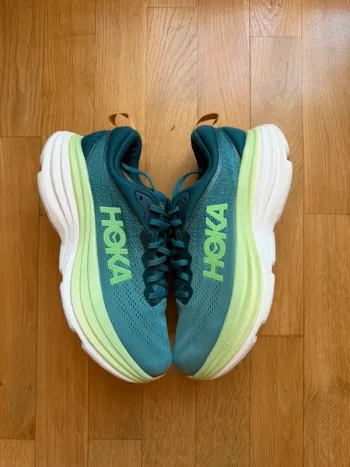 Used Ideal Bondi 8 Running Shoes
