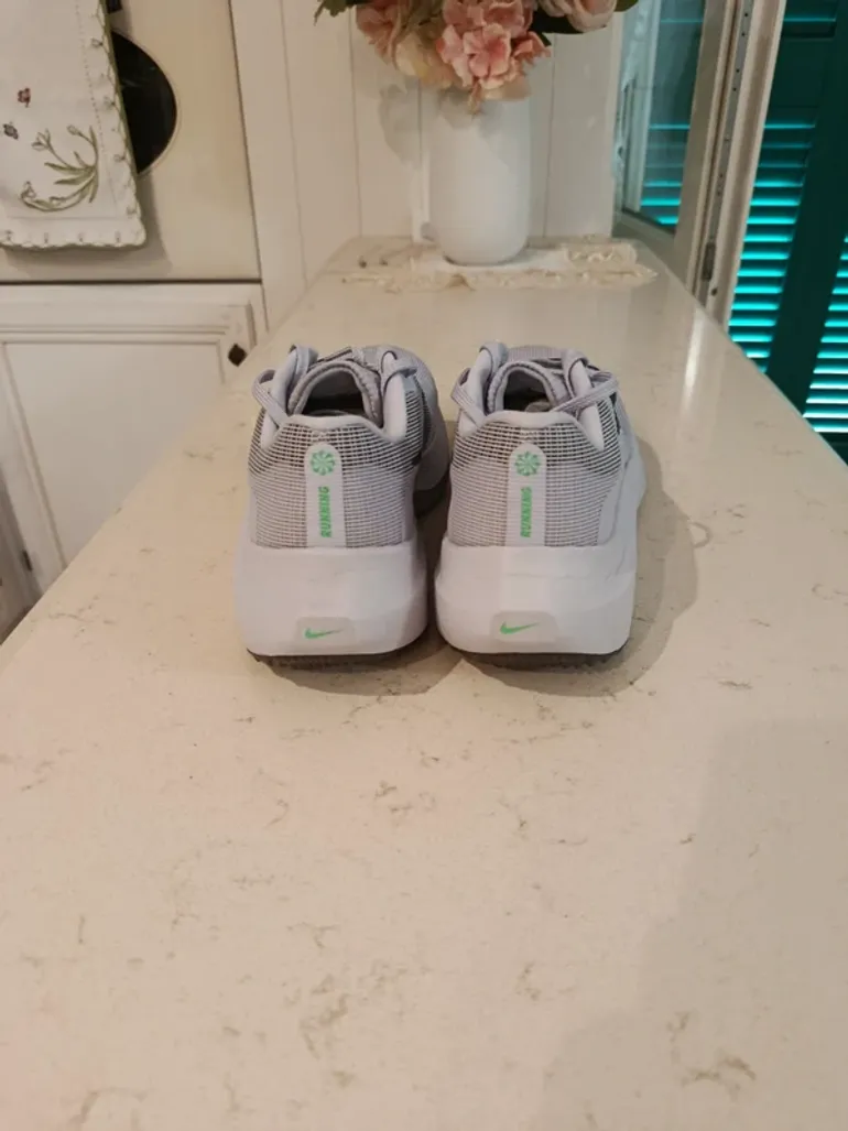 Used Nike Zoom Fly 5 bike — image 5 of 6