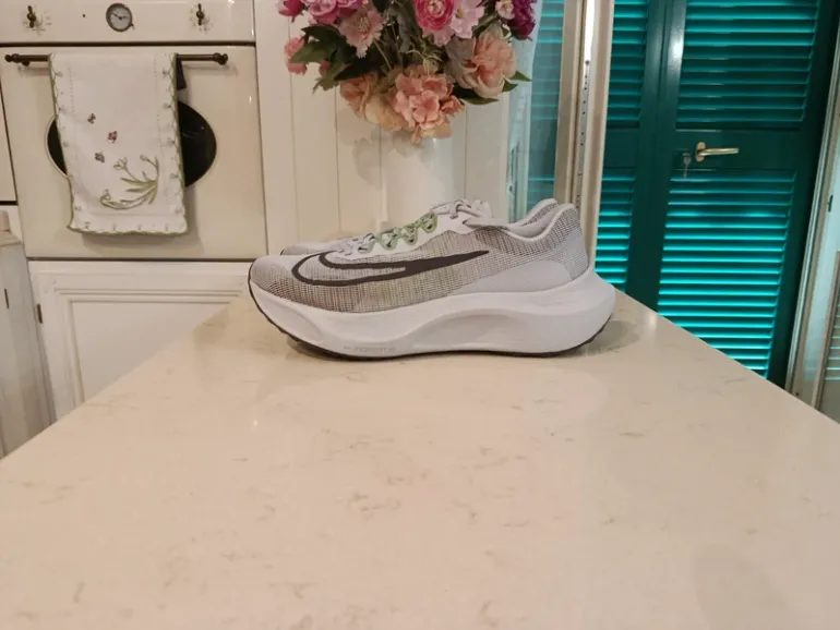 Used Nike Zoom Fly 5 bike — image 4 of 6