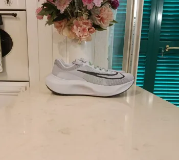 Used Nike Zoom Fly 5 Running Shoes