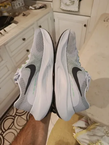 Used Nike Zoom Fly 5 bike — image 6 of 6